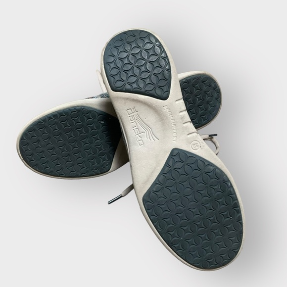 Dansko Variegated Lace up Comfort Sneakers - Size 38 - Picture 7 of 7